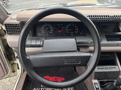 R25 GTS 2.0 103cv - Suivi complet - 2&egrave;me main 1985 occasion 49124 Saint-Barth&eacute;lemy-d'Anjou