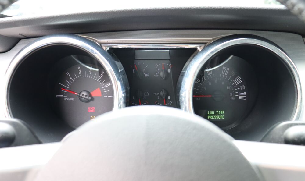 Mustang 4.0 V6 214cv (Si&egrave;ges &eacute;lectriques, Carvertical disponible) 2007 occasion 88000 &Eacute;pinal