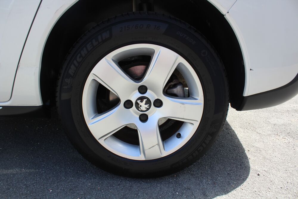 3008 Phase 2 -1.6 THP 156 CH BVM6 Allure 9Cv *PREMI&Egrave;RE MAIN - DE 2014 occasion 70000 Vesoul