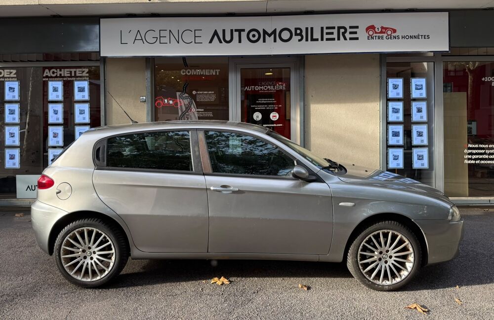 147 1.9 JTD 150 SELECTIVE 5P 2006 occasion 92370 Chaville