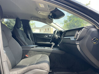 V60 II D3 2.0 TDi Geartronic 150 cv Bo&icirc;te auto momentum business 2019 occasion 49124 Saint-Barth&eacute;lemy-d'Anjou