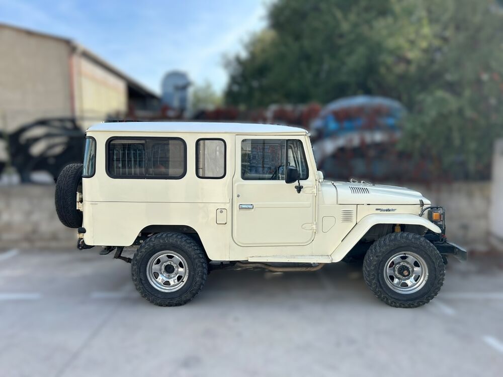 Land Cruiser BJ 43 1978 occasion 34160 Castries