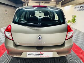 Clio III 5 Portes Phase 2 1.2 i 16V eco2 75 cv 2011 occasion 71300 Montceau-les-Mines