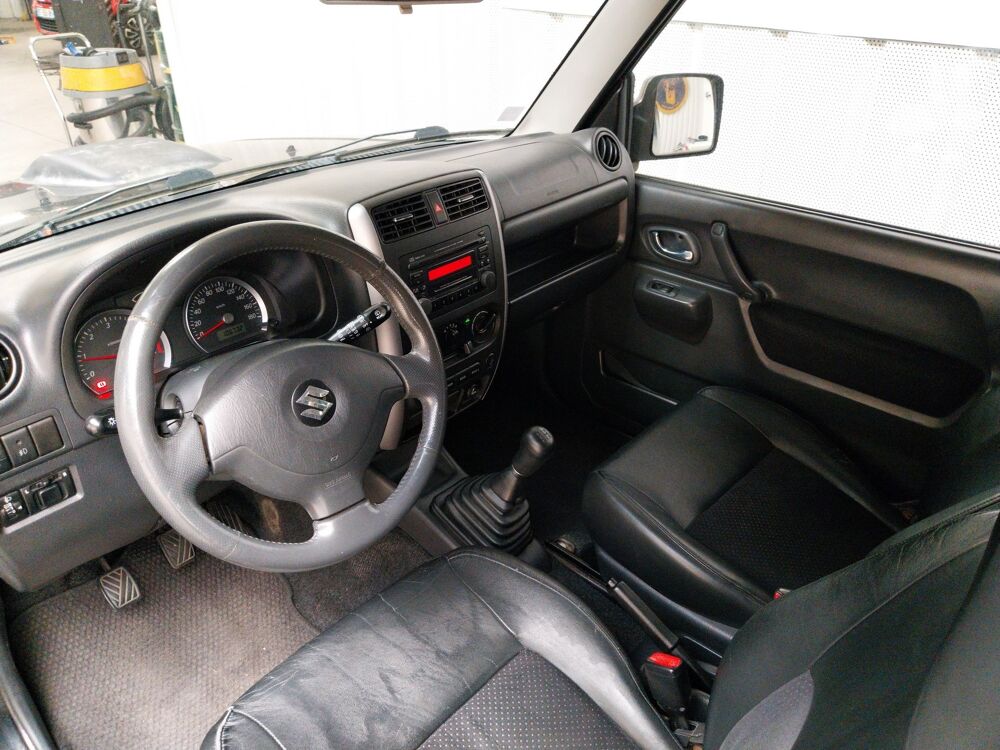 Jimny 1.5 DDIS 85 JLX 4WD 2007 occasion 56000 Vannes