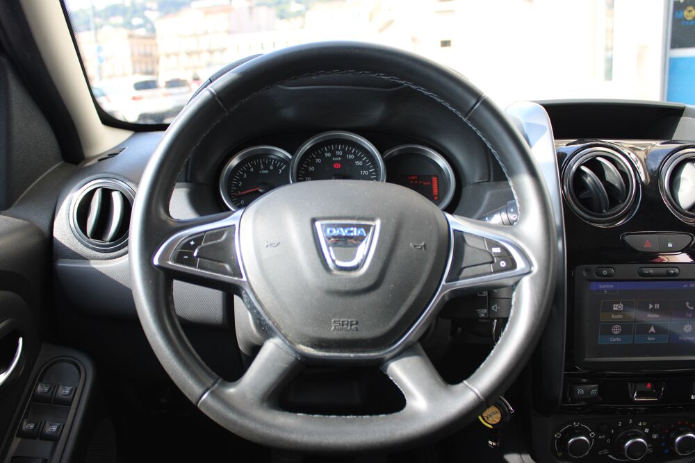 Duster 1.2 TCE 125ch BLACK TOUCH 4X2 ( Entretien DACIA, 1&egrave;re main, 2017 occasion 34200 S&egrave;te
