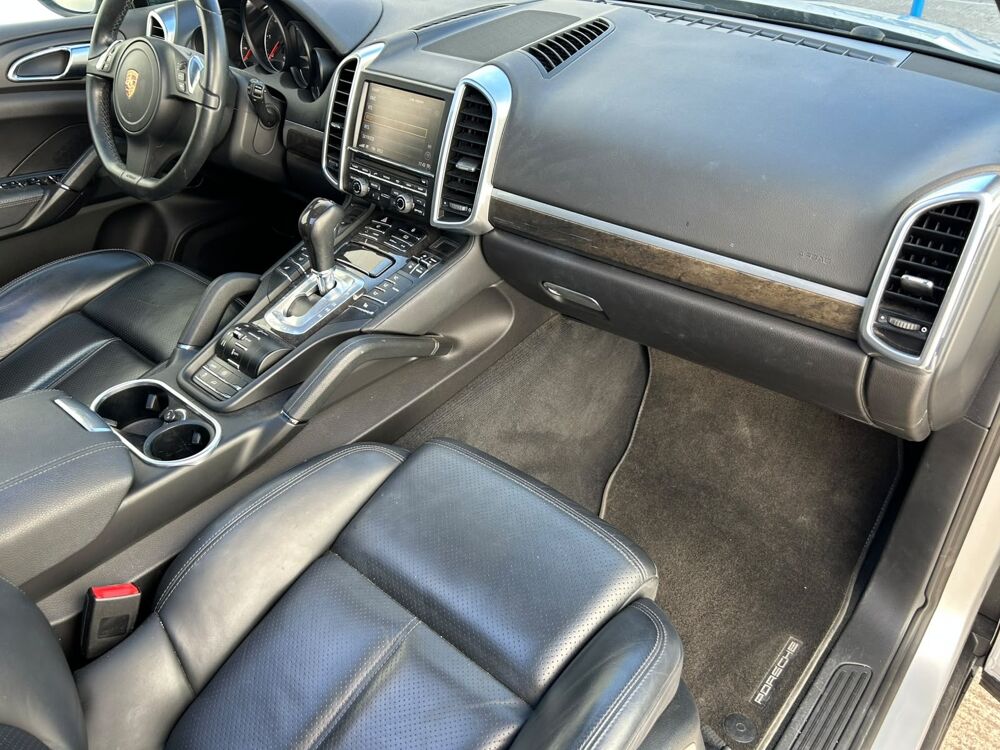 Cayenne 3.0 TDI 240 TIPTRONIC-S BVA TBE 2012 occasion 34160 Castries