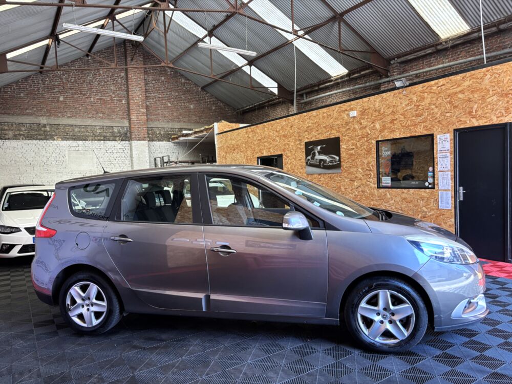 Grand scenic IV 1.5 DCI 110 ch Finition Business 7 places 2014 occasion 59640 Dunkerque