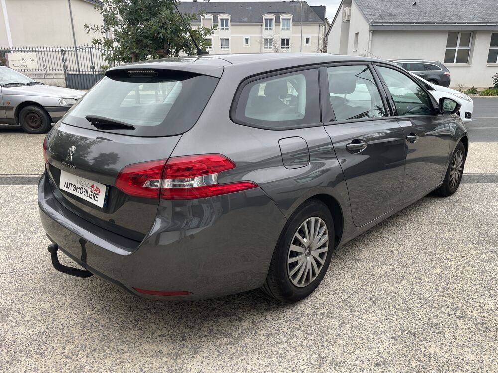 308 SW II SW 1.6 BlueHDi 120 cv Active - Attelage 2017 occasion 49124 Saint-Barth&eacute;lemy-d'Anjou