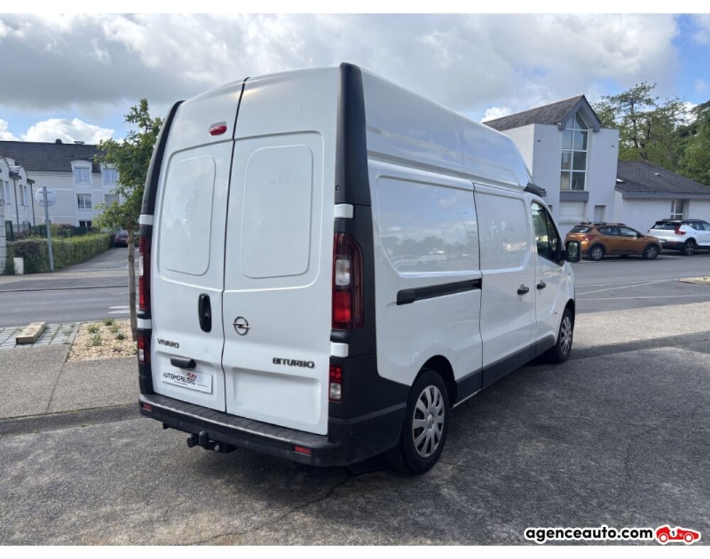 Vivaro L2H2 1.6 CDTI 120 cv - 2&egrave;me main - Chaine de distribution 2016 occasion 49124 Saint-Barth&eacute;lemy-d'Anjou
