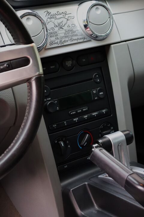 Mustang 4.0 V6 214cv (Si&egrave;ges &eacute;lectriques, Carvertical disponible) 2007 occasion 88000 &Eacute;pinal