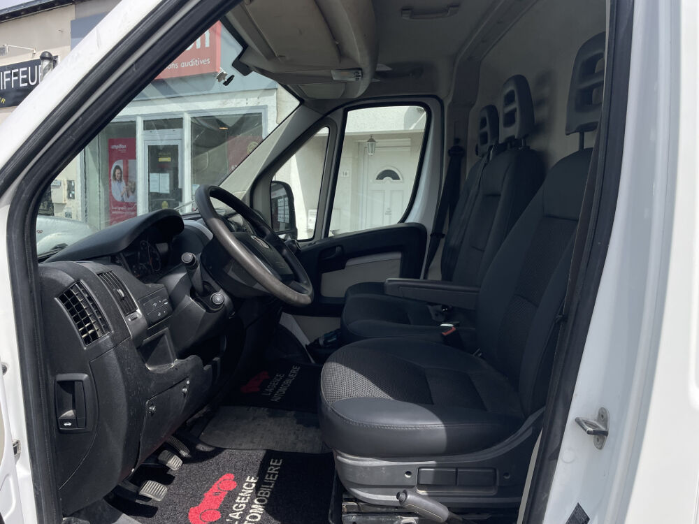 Ducato Food Truck 2.3 Multijet 130 cv 2012 occasion 49124 Saint-Barth&eacute;lemy-d'Anjou