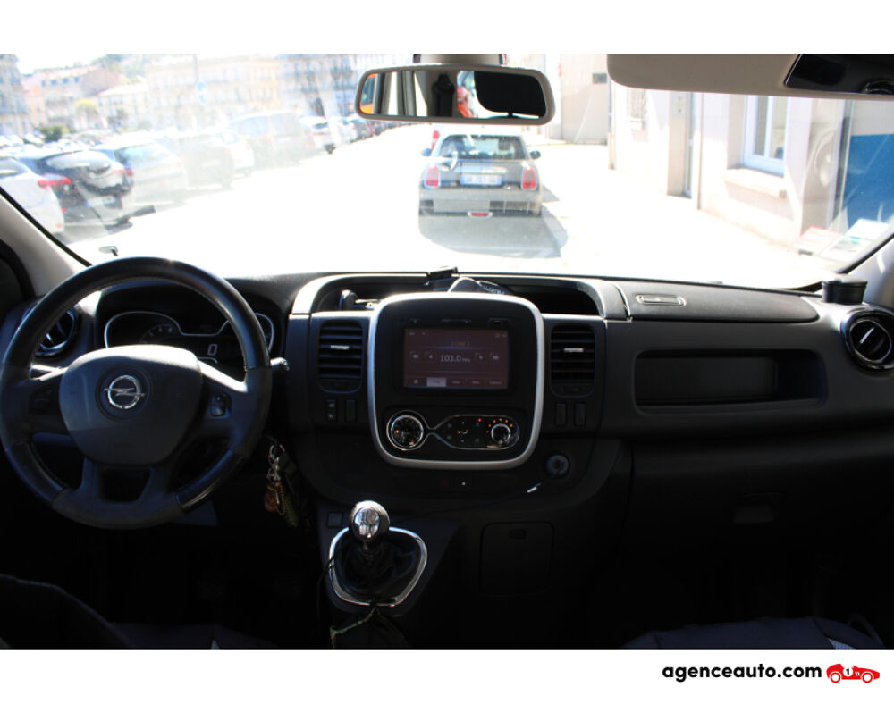 Vivaro COMBI 1.6 CDTI 115 - L1H1 PACK PLUS CLIM ( Moteur &agrave; cha&icirc;ne, 2015 occasion 34200 S&egrave;te