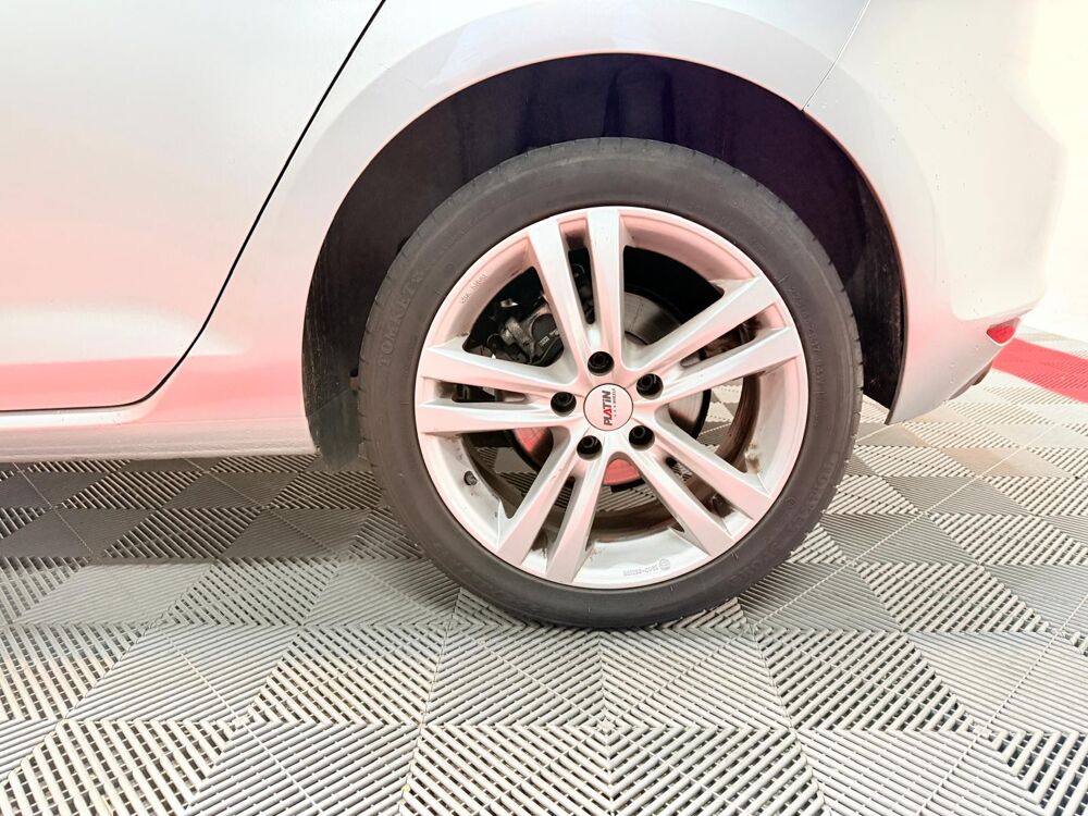 Golf VII 1.6 TDI 16V Blue Motion S&S 110 cv Garantie 12 mois 2015 occasion 71300 Montceau-les-Mines