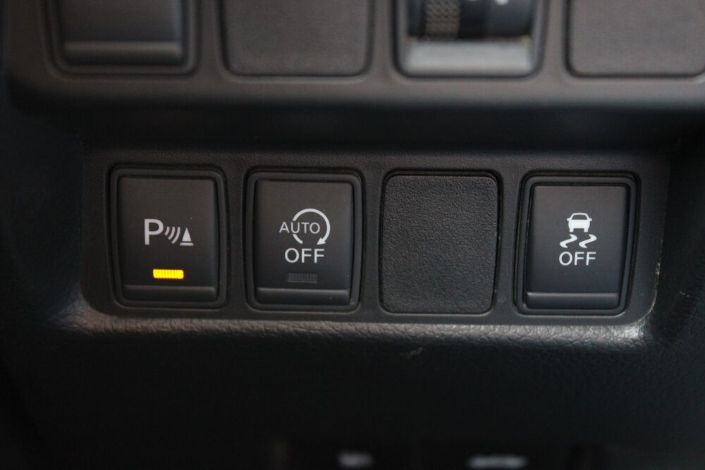 Qashqai 1.6 dCi 130ch N-Connecta ( Cam&eacute;ra de recul, Toit panoramique 2016 occasion 34200 S&egrave;te