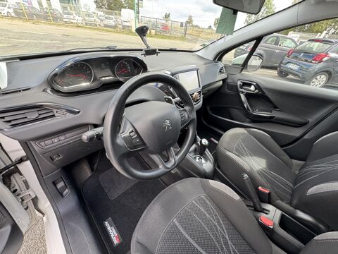 208 1.2 E-VTI 82 ETG5 ACTIVE | BOITE AUTO | DISTRIBUTION OK 10/2 2014 occasion 44860 Pont-Saint-Martin