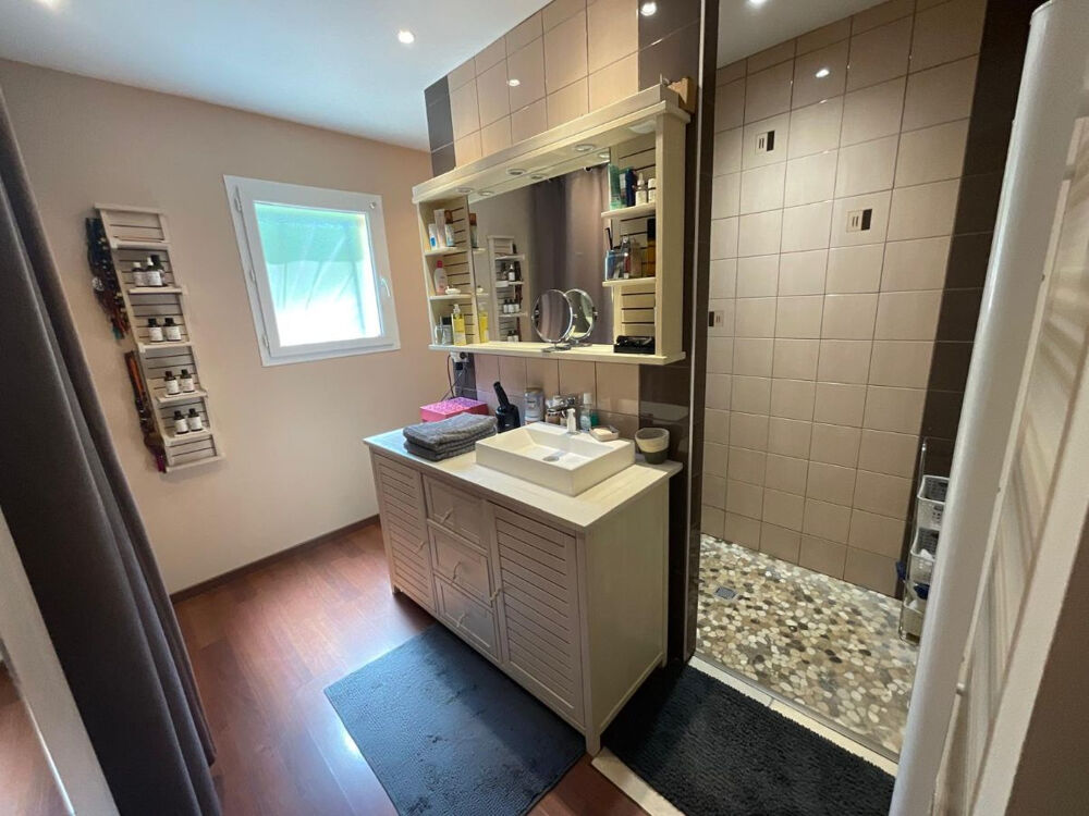 à vendre  Maison Divajeu (26400)