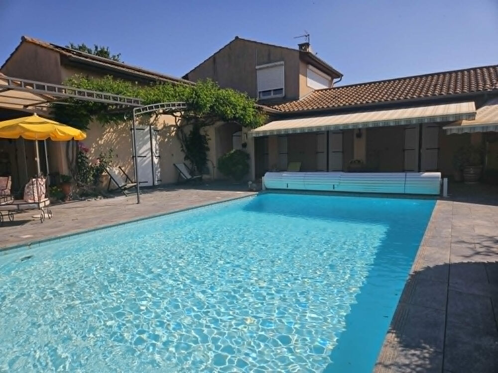 Vente Maison CREST, belle propriété, avec 3 chambres et un studio Crest