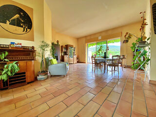  Propriété/château à vendre 8 pièces 377 m²