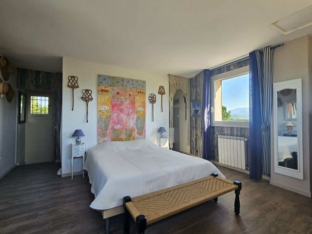 Vente Maison CREST, belle propriété, avec 3 chambres et un studio Crest