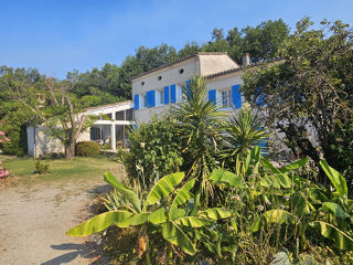  Propriété/château à vendre 7 pièces 160 m²