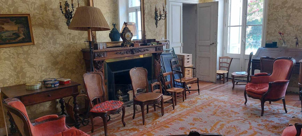 Immobilier de prestige : propriété à vendre 12 chambres à Crest