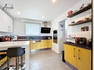  Appartement � vendre 4 pi�ces 134 m�