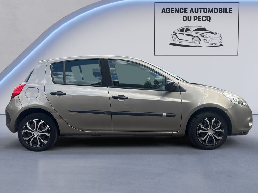 Clio III 1.2 16V 75 eco2 Expression 2009 occasion 78230 Le Pecq