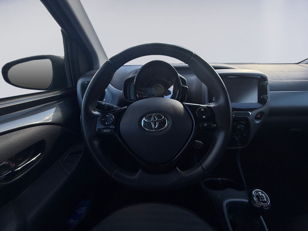 Aygo Pro 1.0 VVT-i x-play 2019 occasion 78160 Marly-le-Roi