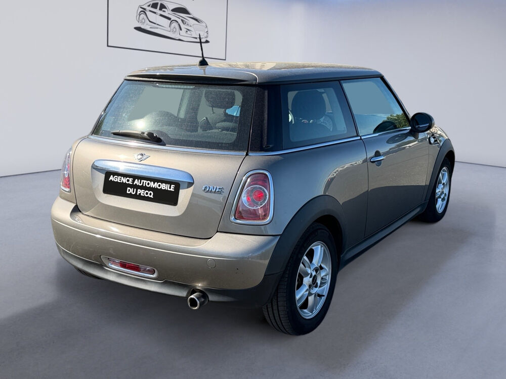 One Hatch 98 ch 2012 occasion 78160 Marly-le-Roi
