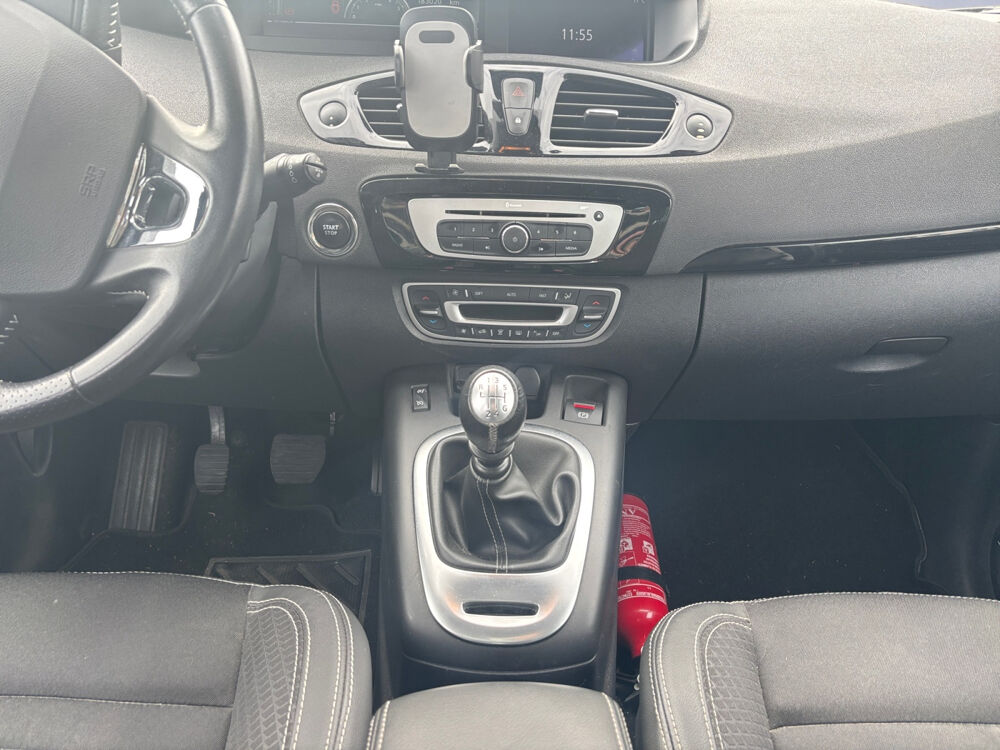 Grand Sc&eacute;nic III Grand Sc&eacute;nic dCi 130 Energy Bose Edition 7 pl 2015 occasion 78230 LE PECQ