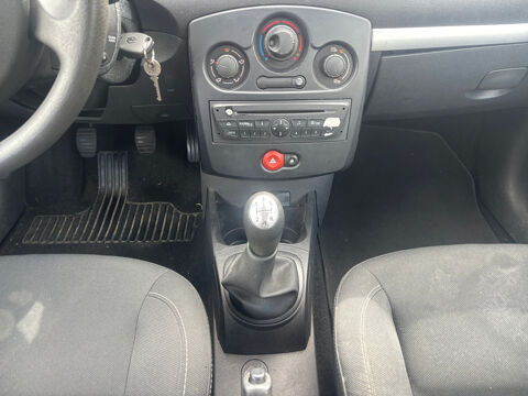 Clio III 1.2 16V 75 eco2 Expression 2009 occasion 78230 Le Pecq
