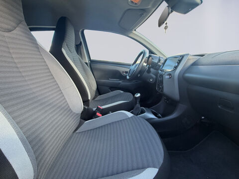 Aygo Pro 1.0 VVT-i x-play 2019 occasion 78160 Marly-le-Roi