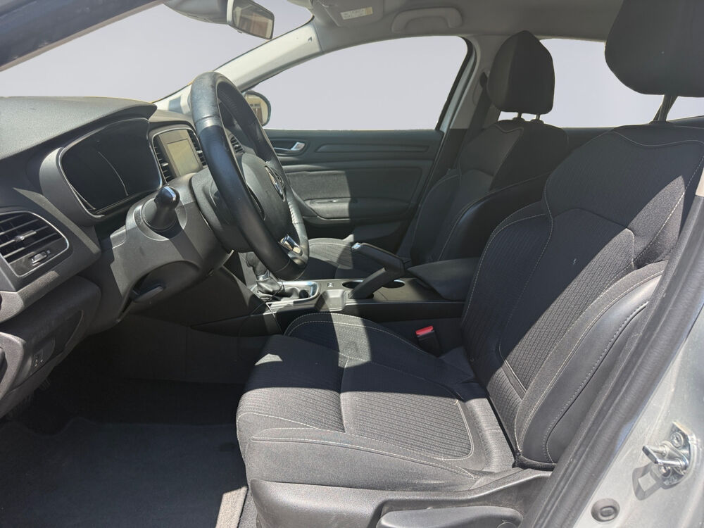 Megane IV M&eacute;gane IV Berline Blue dCi 115 EDC Business Intens 2020 occasion 78230 Le Pecq