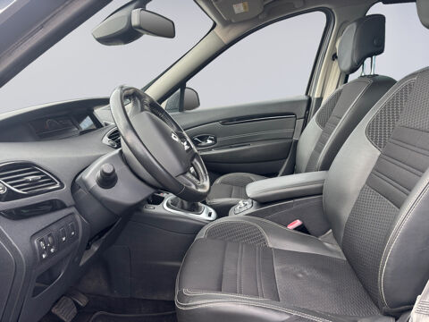 Grand Sc&eacute;nic III Grand Sc&eacute;nic dCi 130 Energy Bose Edition 7 pl 2015 occasion 78230 LE PECQ