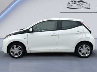 Aygo 1.0 VVT-i x-shift x-play 2017 occasion 78230 LE PECQ