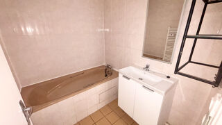  Appartement à louer 3 pièces 63 m²