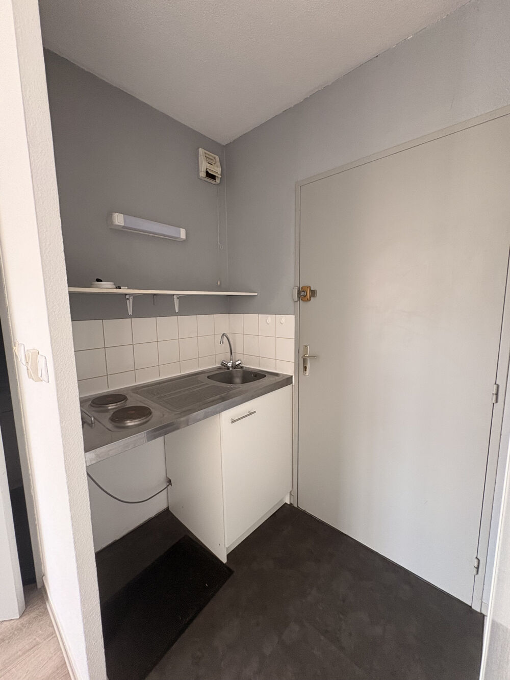 A VENDRE Studio de 17,82 m2 ORLEANS SUD - PROCHE FACULTE