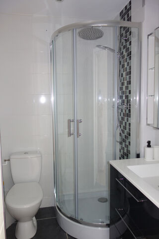  Appartement à louer 5 pièces 83 m²