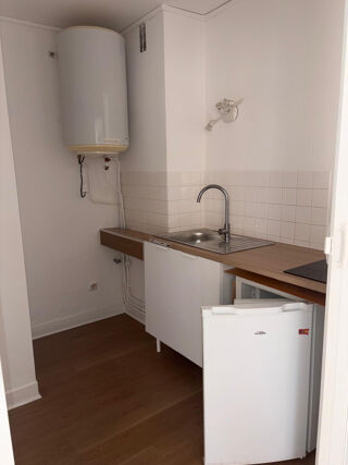  Appartement à louer 1 pièce 28 m²