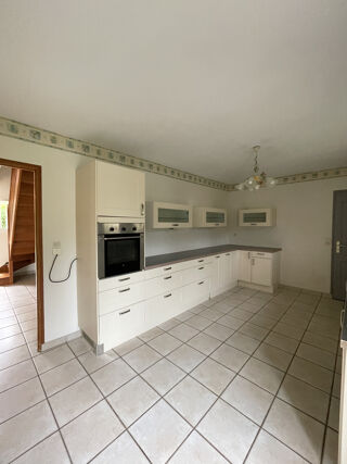  Maison à louer 6 pièces 130 m²