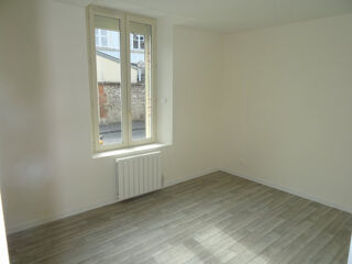  Appartement à louer 3 pièces 68 m²