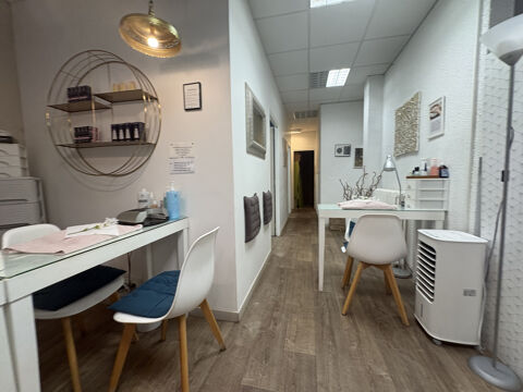   À vendre   Local commercial de 79,63 m2   Orléans centre 