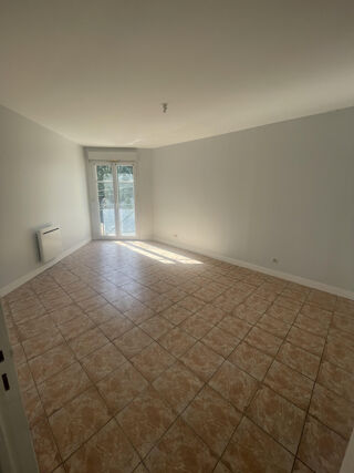  Appartement � louer 3 pi�ces 84 m�