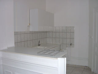  Appartement à louer 3 pièces 65 m²