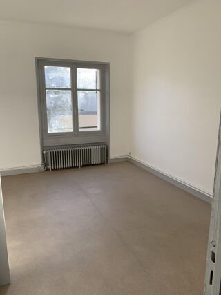  Appartement à louer 4 pièces 103 m²