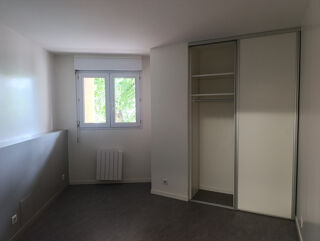  Appartement à louer 3 pièces 76 m²