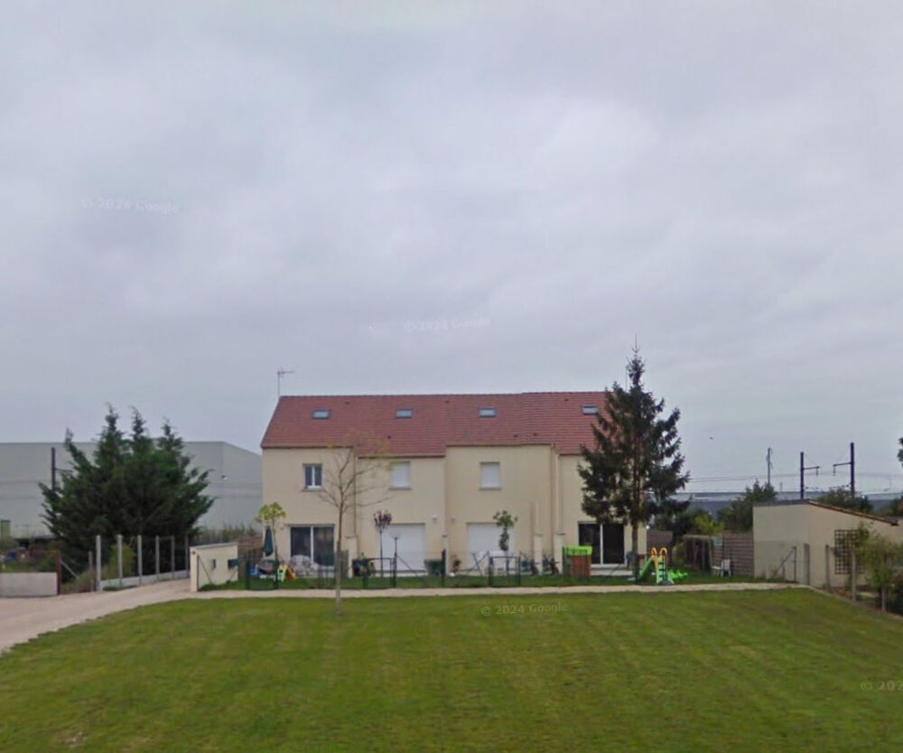 Location Maison MEUNG SUR LOIRE - MAISON TRIPLEX - DISPONIBLE LE 23.10.2026 Meung sur loire