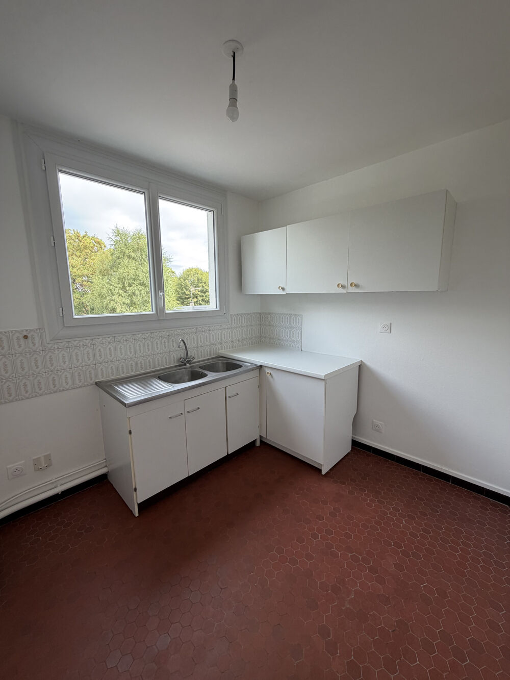 F2 - 10 RUE DU GENERAL SARRAIL - LIBRE DE SUITE