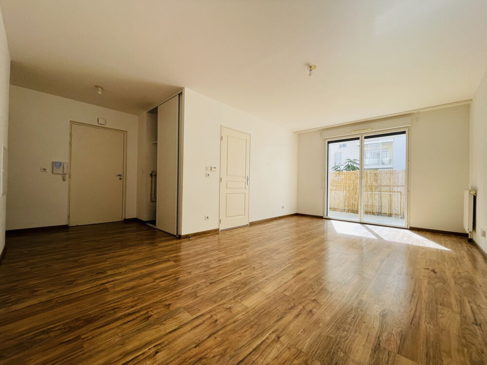 ORLEANS Quartier Dunois - RESIDENCE RECENTE TERRASSE