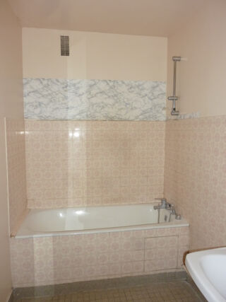  Appartement à louer 4 pièces 75 m²